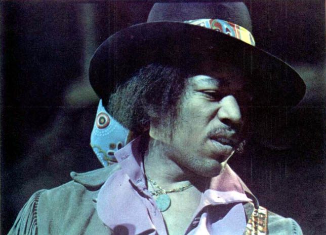 Jimi Hendrix in his wide-brimmed hat and fringed jacket, a colour photograph printed in the Argentine music magazine Pelo in 1971.