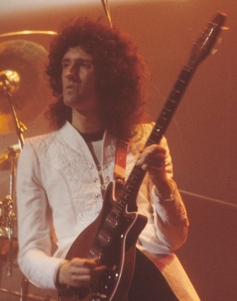Brian May playing his home-built Red Special at the New Haven Coliseum, Connecticut, on 16 November 1977.
