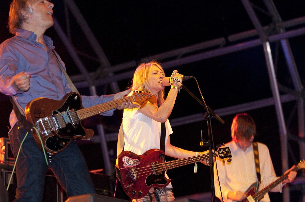 Lee Ranaldo on guitar and Kim Gordon on bass and vocals, playing with Sonic Youth on 30 May 2009.